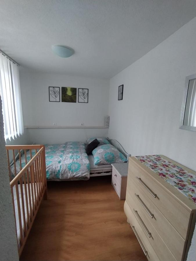 Apartman Karin Huty Экстерьер фото