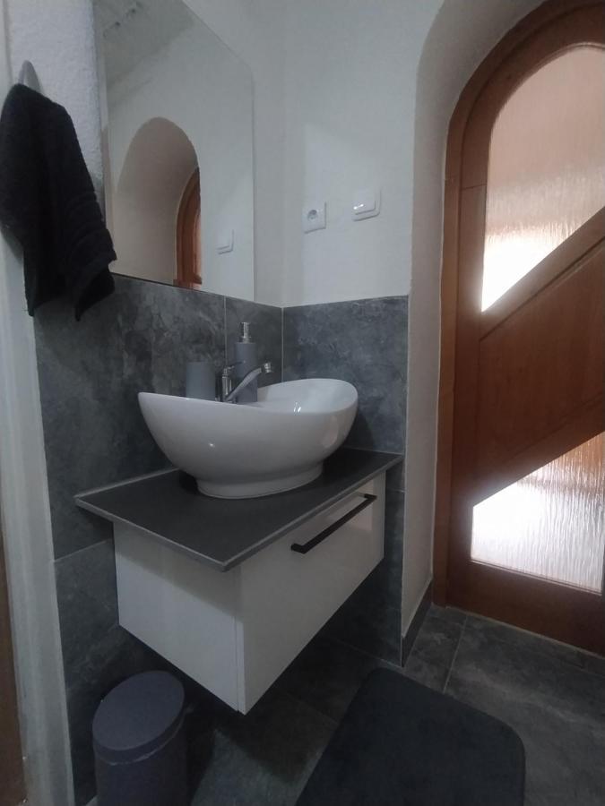 Apartman Karin Huty Экстерьер фото